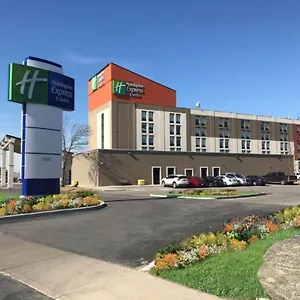 quality-inn-suites-airport-mississauga.niagara-fallshotels.com/